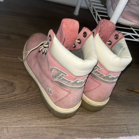 Timberlands 💗 - Picture 4 of 7
